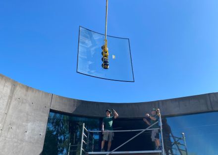 Glasfacade til museumsbygning