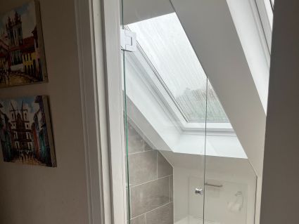 Skræddersyede bruseløsninger til store og små badeværelser